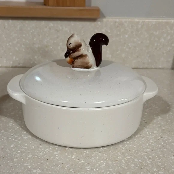 White Ceramic brie baker Dish with Squirrel Handle - Picture 1 of 4